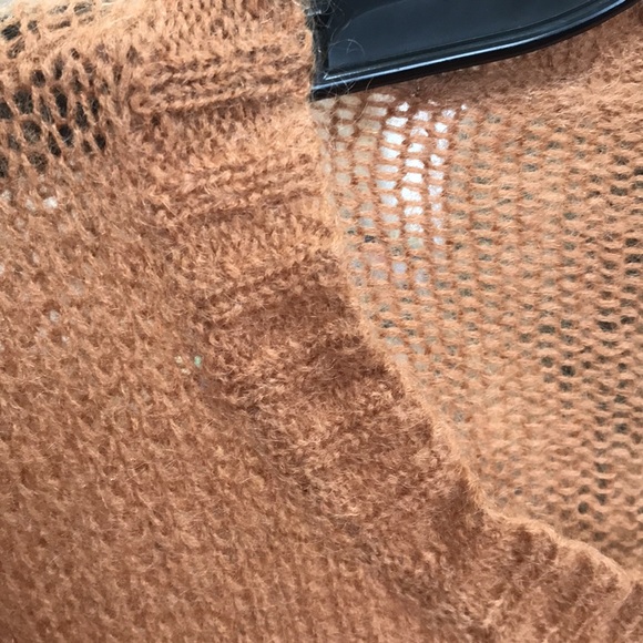 ARITZIA TNA LADIES MOHAIR SWEATER. - Picture 6 of 6